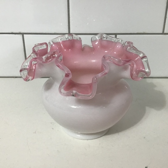 Fenton Other - VTG Silver Crest MilkGlass Pink With White Ruffled Rim Vase Unmarked Fenton